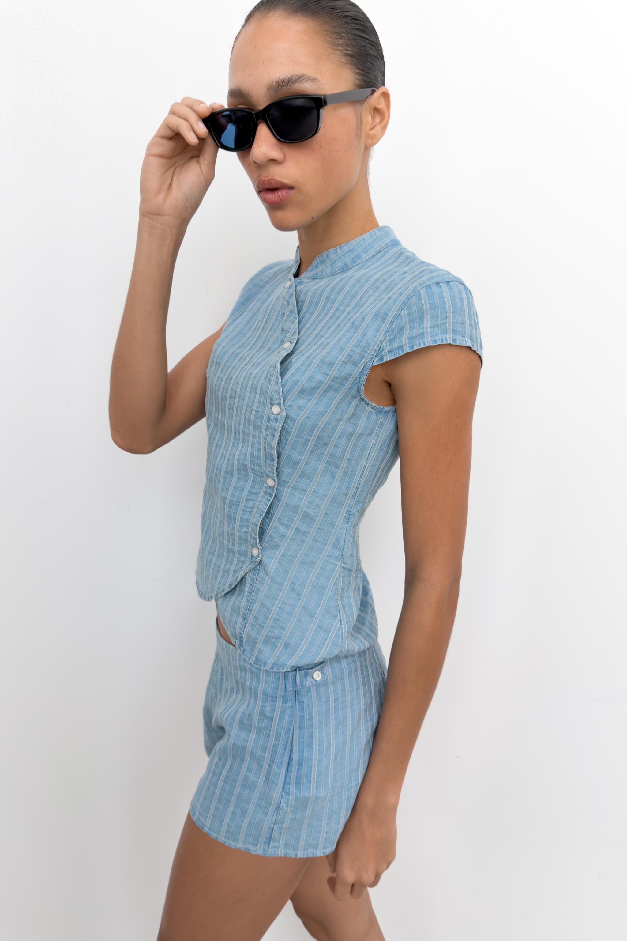 STRIPED BUTTON-FRONT WRAP TOP